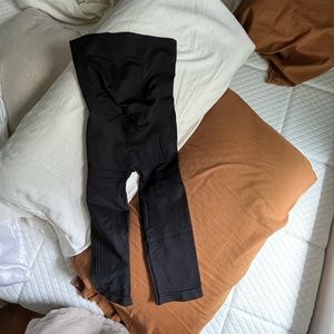 Blanqi maternity crop leggings